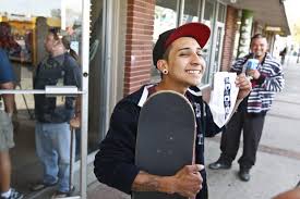 Opening a marijuana dispensary in arizona is now possible, regulations are drafted and now arizonians can know the details of how to open a how to prepare to get your dispensary license in arizona. Photos First Medical Marijuana Dispensary In Arizona Arizona And Regional News Tucson Com
