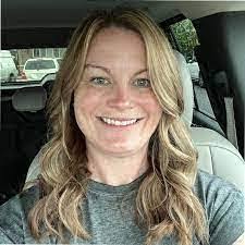 Amanda Goldsberry's Instagram, Twitter & Facebook