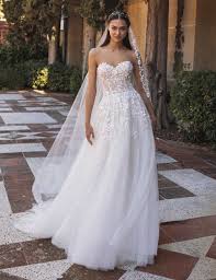 Visita il nostro ecommerce e scopri la collezione. Abiti Da Sposa Barrile Donna Abiti Da Sposa E Abiti Da Cerimonia
