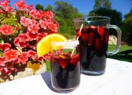 Sangria Maison La Recette Facile Par Toques 2 Cuisine Recette Sangria Maison Sangria Recette Sangria