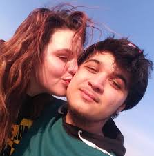 Community thanks helpers after car fire