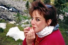 Maureen Groves's Instagram, Twitter & Facebook