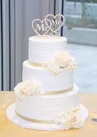 Wedding Cake At Lake Pavilion Extravagant Wedding Cakes Unusual Wedding Cakes Cool Wedding Cakes