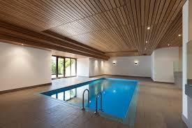 Amenager Une Piscine Interieure Tout Savoir Sur Les Prix Et Les Modeles Monequerre Fr