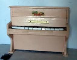 Voir plus d'idées sur le thème piano, petit piano, partition musique. Renovation D Un Petit Piano Recyclage Et Creation