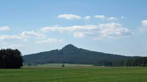 See full list on de.wikipedia.org Vulkanismus In Deutschland Schlafende Vulkane In Der Eifel Und In Der Oberpfalz Br Wissen