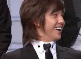 Heechul and kibum trained and debuted together as super junior members, but kibum left the group to pursue a different career. Gif P49 Skatevideo Loop Seamless Loop Animated Gif On Gifer