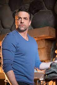 We scour the internet for spoilers as well as posting our own exclusive spoilers (scripts, casting calls. Lucifer Season 3 Episode 3 Photos Mr And Mrs Mazikeen Smith Seat42f