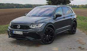 Volkswagen legt hand an sein wichtigstes produkt, das vw tiguan facelift (2020) zum preis ab 28.935 euro (stand: Vw Tiguan R Line Neues Design Neue Technik Fur Das Modelljahr 2021