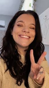 Heather Laabs's Instagram, Twitter & Facebook