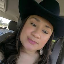 🦋 (@elizabeth_galvez.91)