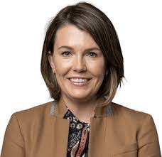 Chris Iles's Instagram, Twitter & Facebook