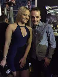Extasia Basel on X: Alexis Texas with a fan 😄 t.cofZZKvAqRp5  X