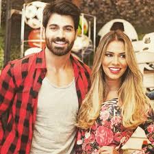 A gente adora o inusitado. Terminaram Adriana Apaga Todas As Fotos Com Rodrigao Do Seu Instagram Fotos R7 Famosos E Tv