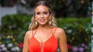 Felt v out of place around all of these fab people but i learnt a thing or two, she wrote on instagram. Florentina Earrings Worn By Abbie Chatfield In The Bachelor Australia Spotern