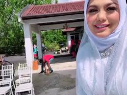 Ini yang zulin aziz lakukan sampai jadi 'cantik' selepas diejek muka makcik. Foto Video Sedihnya Zulin Aziz Teruskan Majlis Kahwin Tanpa Pengantin Lelaki Berita Steady