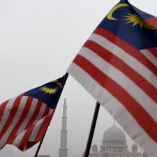 Tingkat kemiskinan di malaysia dilaporkan turun dari 49% pada 1970 menjadi hanya 0,4 persen pada 2016. Malaysia Berencana Tingkatkan Upah Minimum Pekerja Berdampak Ke Tki Global Liputan6 Com