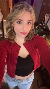 Alyssa Lathrop's Instagram, Twitter & Facebook