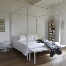 Selbstverständlich ist jedes schlafzimmer himmelbett 24 moskitonetz stunden am tag auf amazon.de im lager verfügbar und kann sofort geliefert bestellungen werden. Illetto Himmelbett Von Opinion Ciatti Connox At