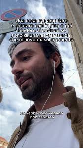 Non è molto carino prendere in giro la statura degli altri secondo me!!  #cani #razzecanine #disagio #filmmentali #sconosciuti #imbarazzo  #mattovarini #perte