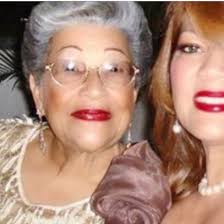 ANGELA CARRASCO que hermoso canta! es una dominicana triunfadora y hoy  vamos a valorarla y a reconocerla, artista mimada que a triunfado con  éxitos en dos continentes, un día dijo “La vida