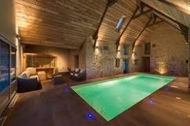 Chambre D Hote De Charme Avec Piscine Interieure Privative Piscine Interieure Grange Piscine Interieure Piscine Maison