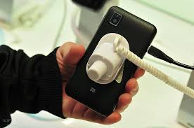 MWC 2012: ZTE Skate Acqua and Skate Kis ...