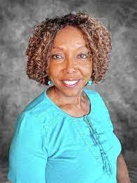 Lori Willetts's Instagram, Twitter & Facebook