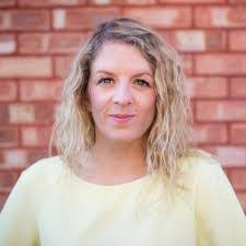 Anna Airheart's Instagram, Twitter & Facebook