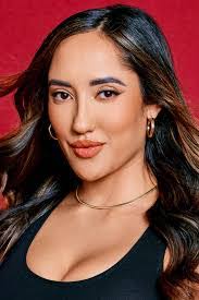 Penelope Stone's Instagram, Twitter & Facebook