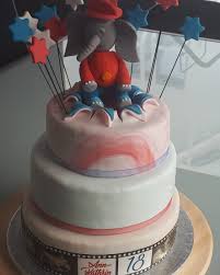 Endlich Komme Ich Dazu Die Geburtstagstorte Meiner Tochter Zum 18 Zu Posten Sie Hat Sich Etwas Mit Dem Kleinen Benjamin Blumch Backen Backideen Torte Elefant