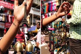 Some of the best places for street shopping in pune that are unmissable are hong kong lane, fashion street, tulsi baug and juna bazar pune. Tulsi Baug Market 10 Best Things You Must Buy Lbb Pune