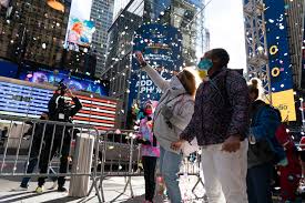 How to watch the ball drop on new year's eve youtube. No Crowds But Times Square Ball Drop Is Still Happening Here S How The New York Times
