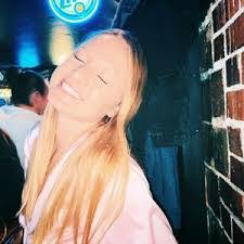 Casey Passmore's Instagram, Twitter & Facebook