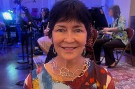 Gayle Schroeder's Instagram, Twitter & Facebook