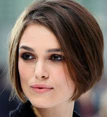 Check out these short hairstyles for women that will inspire you to call your stylist asap. Kurze Haare Stylen 5 Angesagte Kurzhaarfrisuren Fur Damen Sidecut Buzzcut Bobfrisur Zeitl Square Face Hairstyles Haircut For Square Face Long Hair Styles