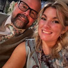 Is there Any personal trainers interested in some work. I'm Ex military and  wanting to change lifestyle. Part gym work/proper phys either early morning  or evenings. Motivation to do it