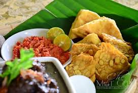 Apabila sudah seperti itu anda bisa mengangkat dan menyajikannya pada tempat saji. Daging Masak Rawon Menu Indonesia Dapur Tanpa Sempadan