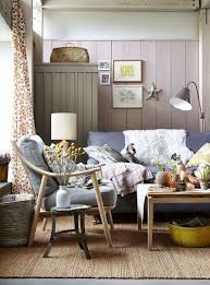 Accent walls were big in the '80s and '90s and are an instant way to make a room look like it was decorated then, liess explains. 3 Spring Country Interior Trends For 2018 And How To Replicate Them Country Insprired Interior Design Ideas