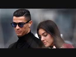 25 cute hairstyles for women with straight hair. Ronaldo Gets A Haircut From Girlfriend Video Football News Onmanorama