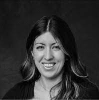 Lisa Pesce's Instagram, Twitter & Facebook