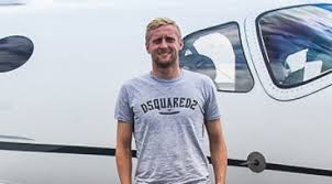Kamil glik is playing his 50th league match for as monaco tonight. Kamil Glik With His Family Travels On A Call Fly Jet Call Fly