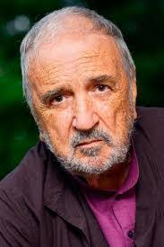 Daniel Vigne's Instagram, Twitter & Facebook