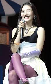 Melegimjoy Ahh Be Gulusu Guzel Kadin Gulerken Kisilan Gozlerin Varya Ha Iste Onlar Onlar Bana Askin Senden Oldugunu Goster Red Velvet Kadin Guzel Kadinlar