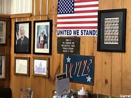 A landmark in the iowa city area, the hamburg inn no. Iowa City Ia Hamburg Inn Booths Of Reagan And Clinton