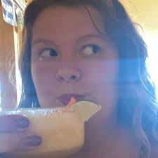 molly (@im_whorable)