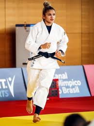 Larissa pimenta tem dificuldades, mas vence polonesa e avança no judô · a judoca brasileira larissa pimenta teve mais dificuldades que o esperado na estreia . I8g0ptpadvv7ym