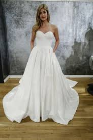 Simple Wedding Dress Is One Of The Major Reason Why Brides Choose To Have A Simple Wedd Justin Alexander Wedding Dress Wedding Dresses Justin Alexander Wedding