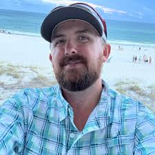 River otter spotted today at Town Creek, Lake Guntersville. Video from  Kevin Daniel