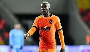Golleriyle takımını sırtlayan onyekuru, şampiyonluk yolunda galatasaray'ın yıldızı oldu! Onyekuru Nun Sag Arka Adalesinde Zorlanma Tespit Edildi Tum Spor Haber